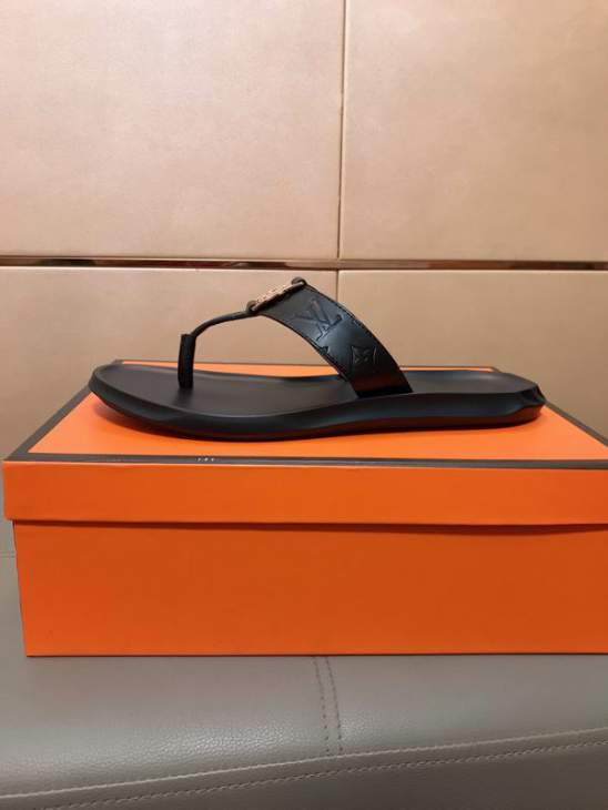Picture of Louis Vuitton Slippers _SKULVsz38-44mnf05031324